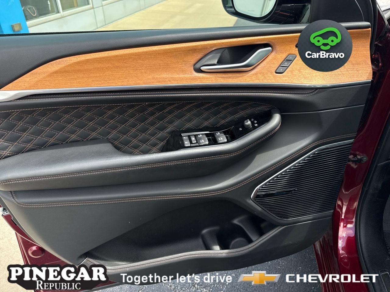 2023 Jeep Grand Cherokee Summit Reserve