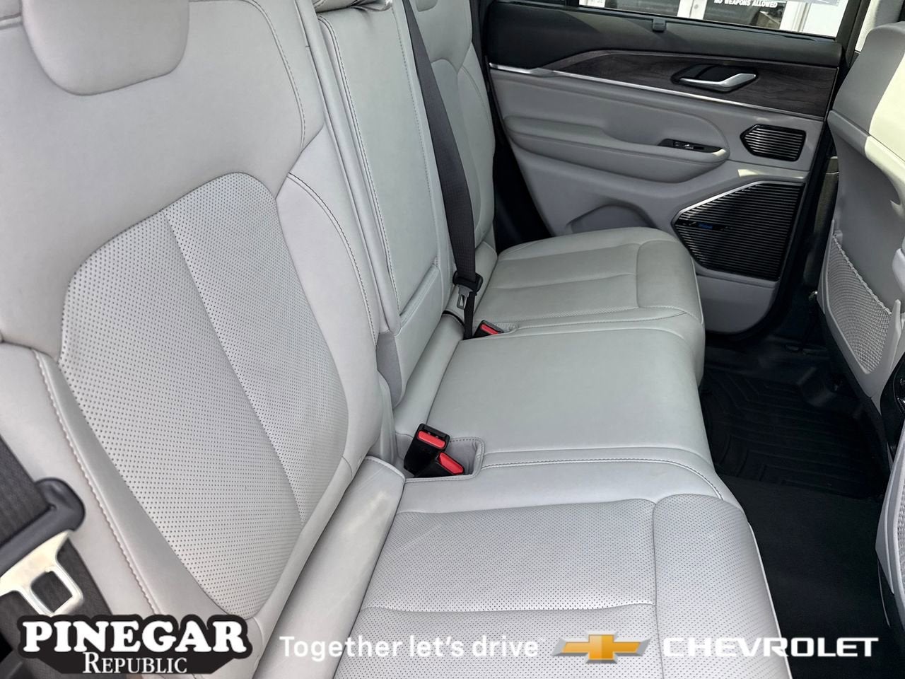 2022 Jeep Grand Cherokee 4xe Overland