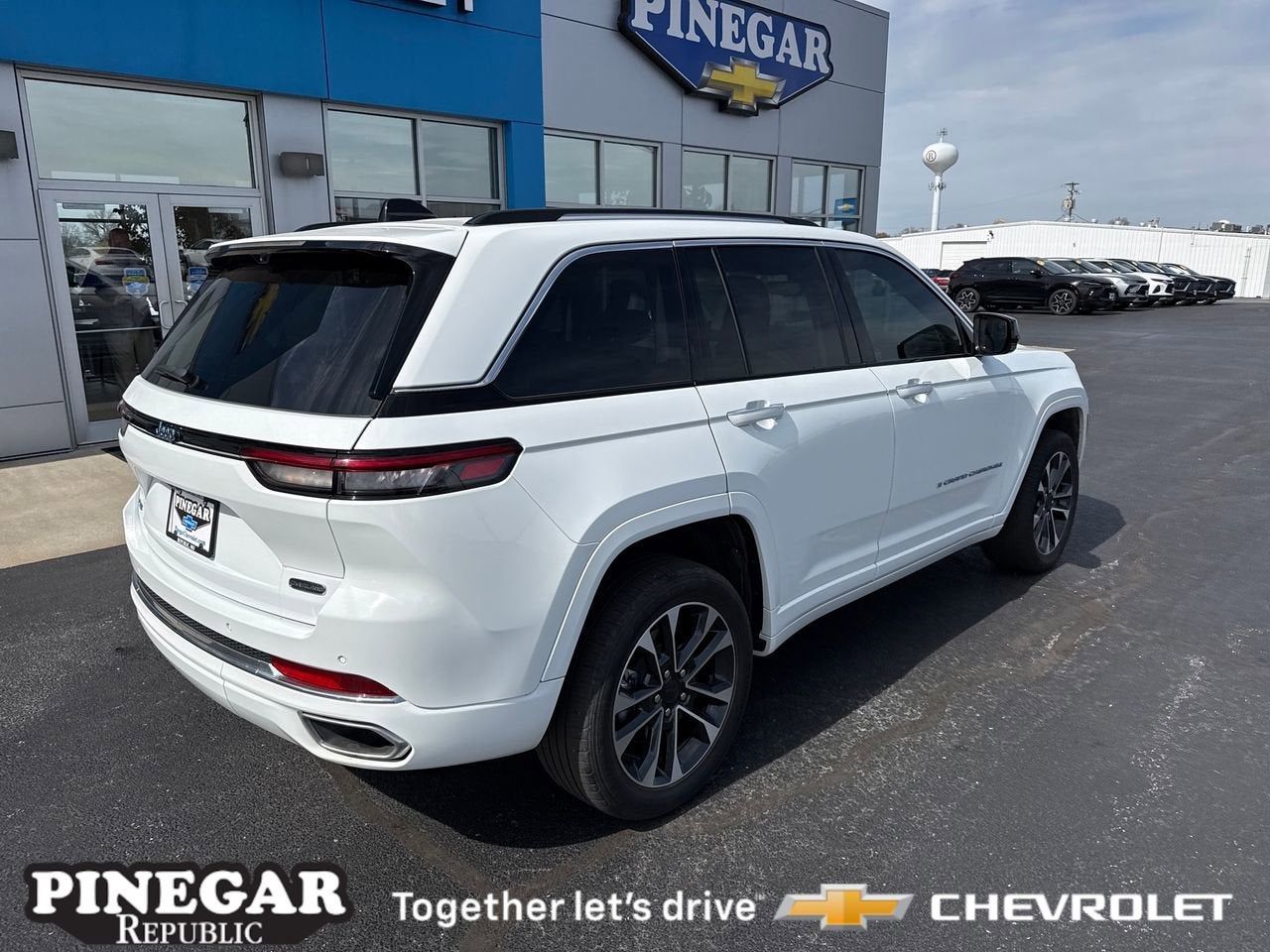 2022 Jeep Grand Cherokee 4xe Overland