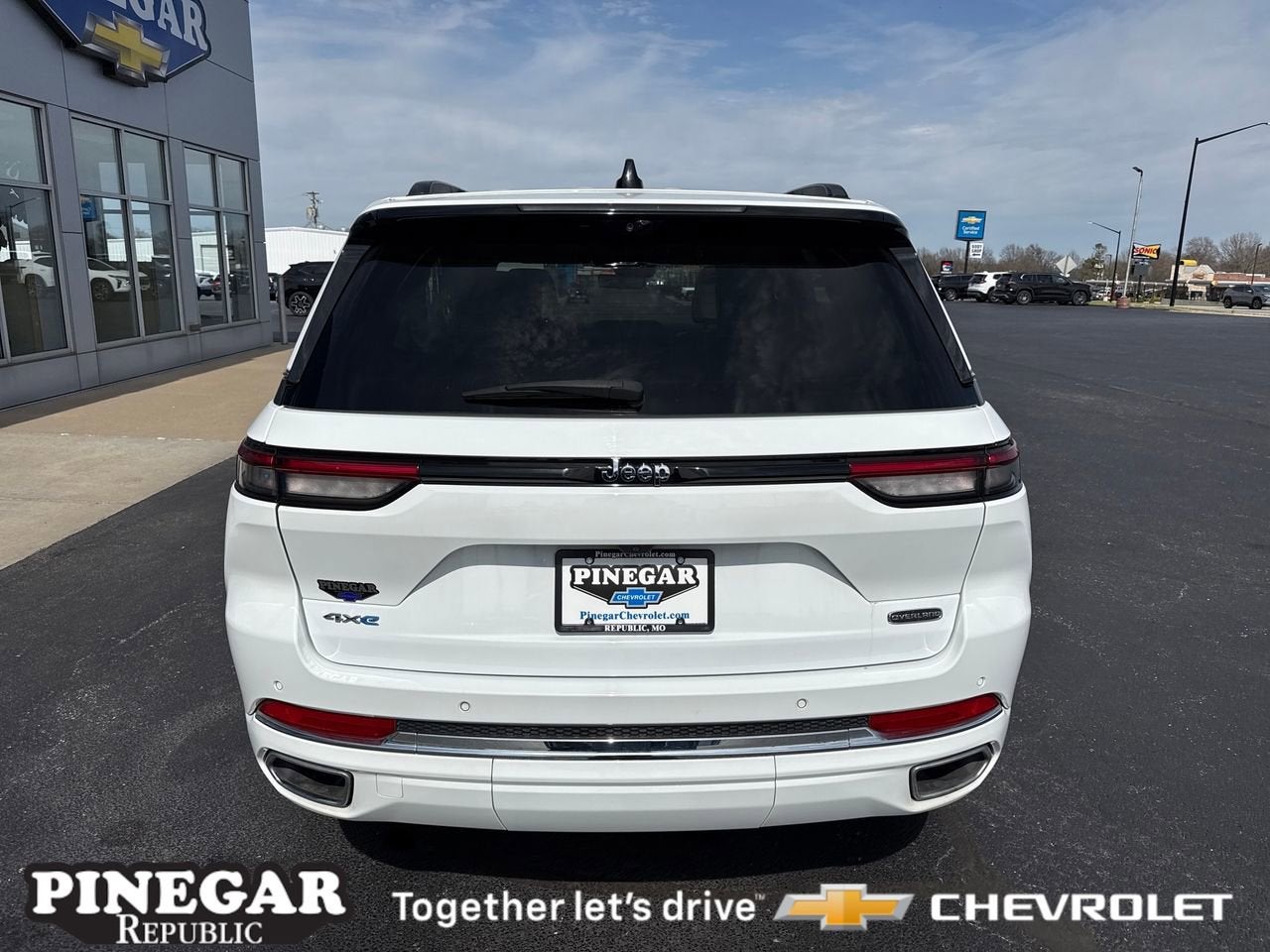 2022 Jeep Grand Cherokee 4xe Overland