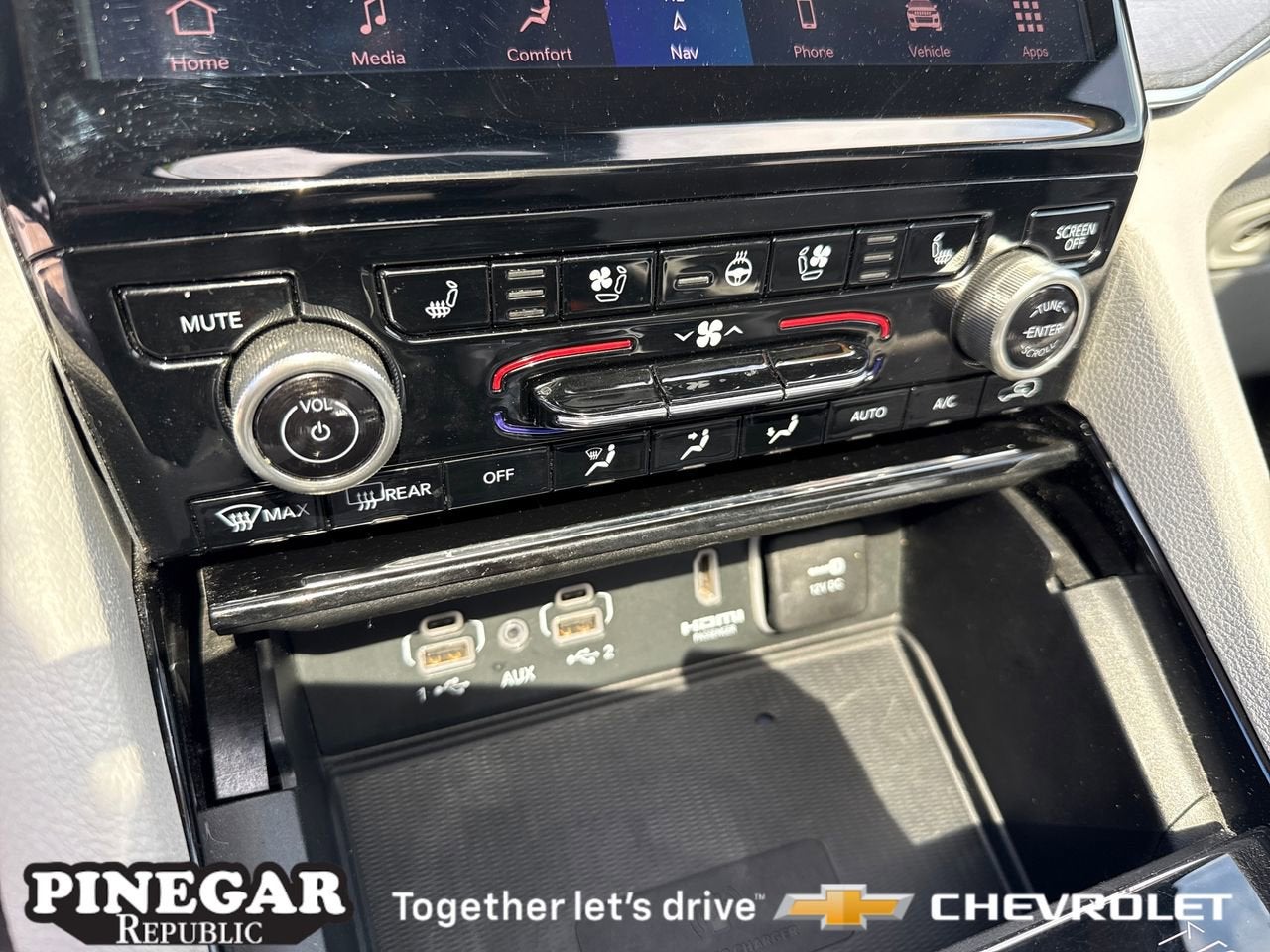 2022 Jeep Grand Cherokee 4xe Overland