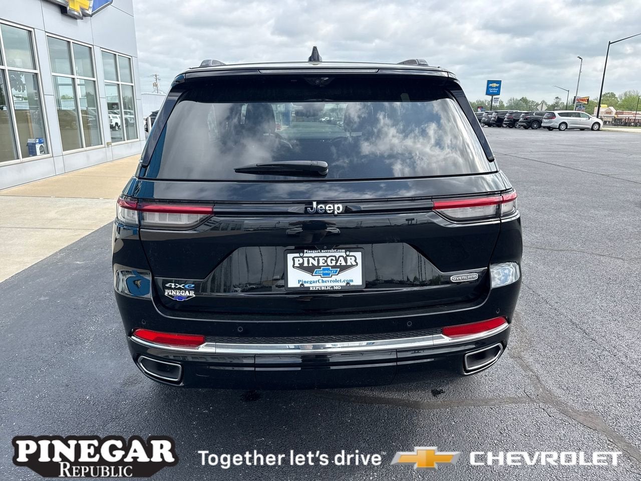 2022 Jeep Grand Cherokee 4xe Overland