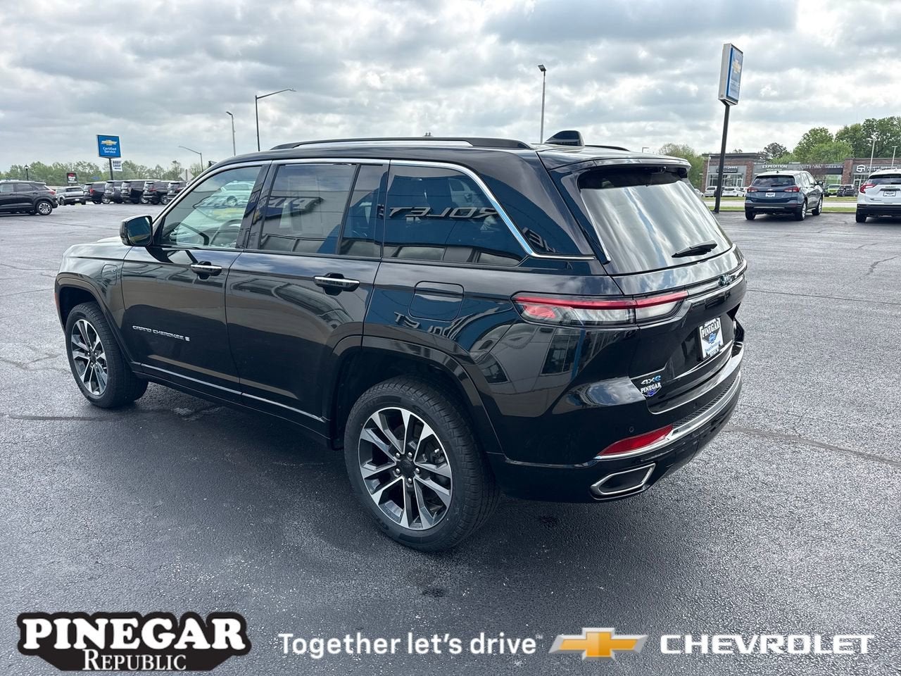 2022 Jeep Grand Cherokee 4xe Overland