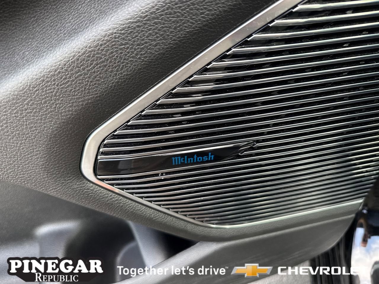 2022 Jeep Grand Cherokee 4xe Overland