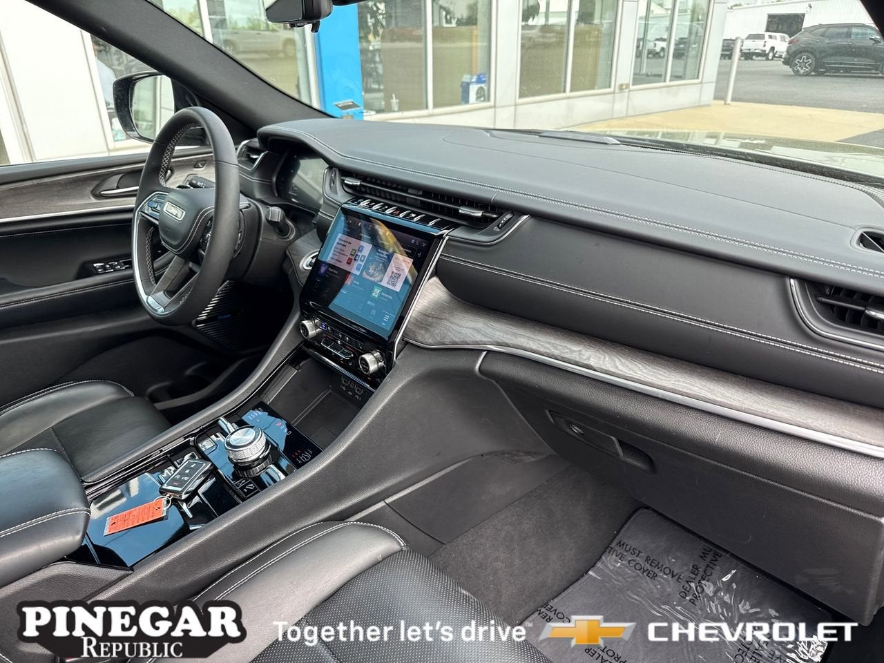 2022 Jeep Grand Cherokee 4xe Overland