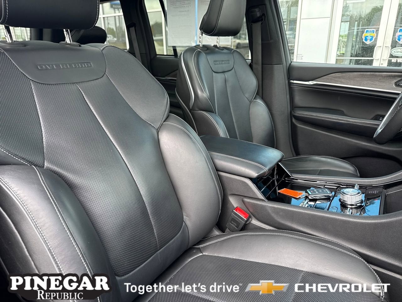 2022 Jeep Grand Cherokee 4xe Overland