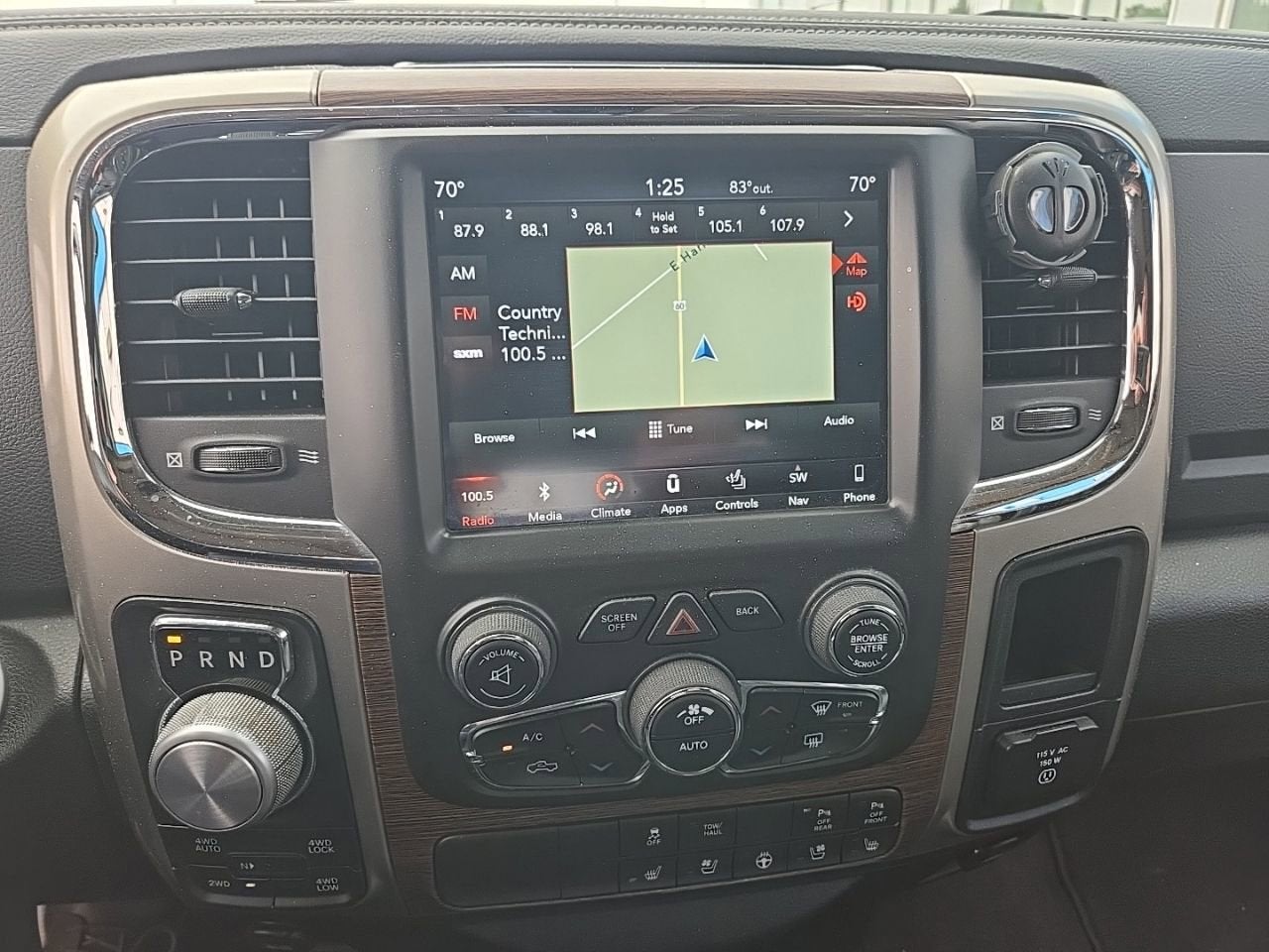2018 RAM 1500 Laramie Crew Cab 4x4 5'7" Box