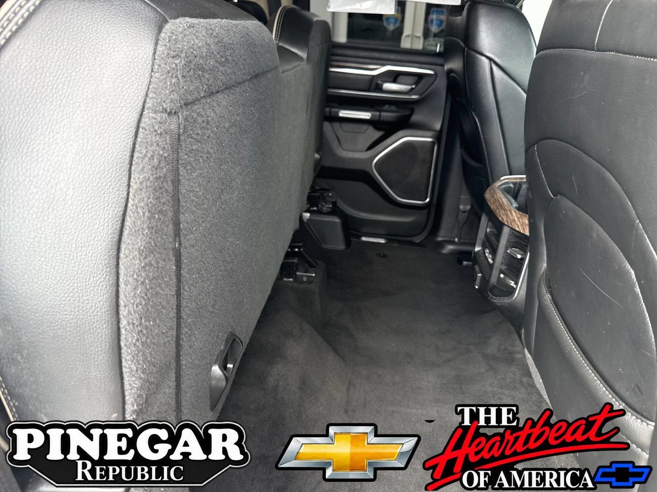 2020 RAM 1500 Laramie Quad Cab 4x4 6'4" Box
