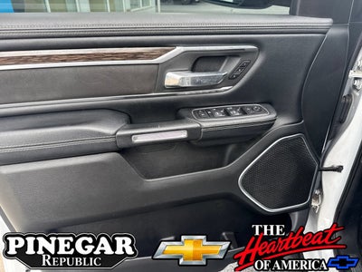 2020 RAM 1500 Laramie Quad Cab 4x4 6'4" Box