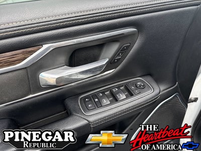 2020 RAM 1500 Laramie Quad Cab 4x4 6'4" Box