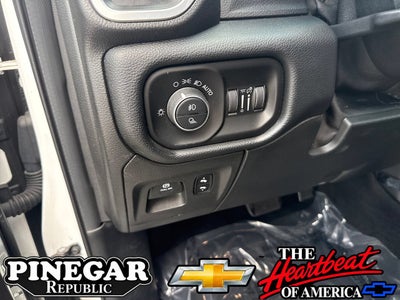 2020 RAM 1500 Laramie Quad Cab 4x4 6'4" Box