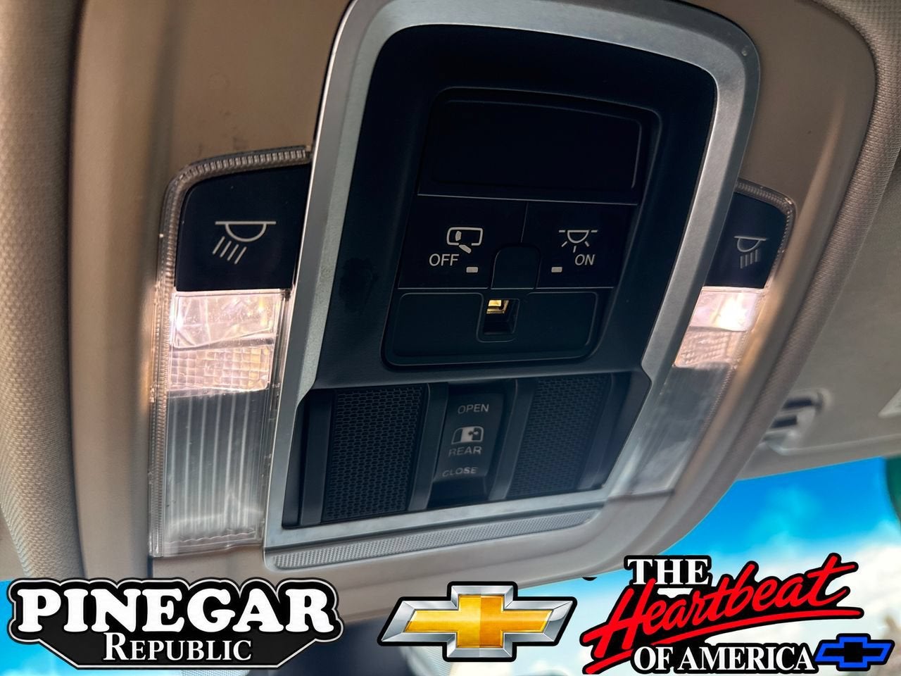 2020 RAM 1500 Laramie Quad Cab 4x4 6'4" Box