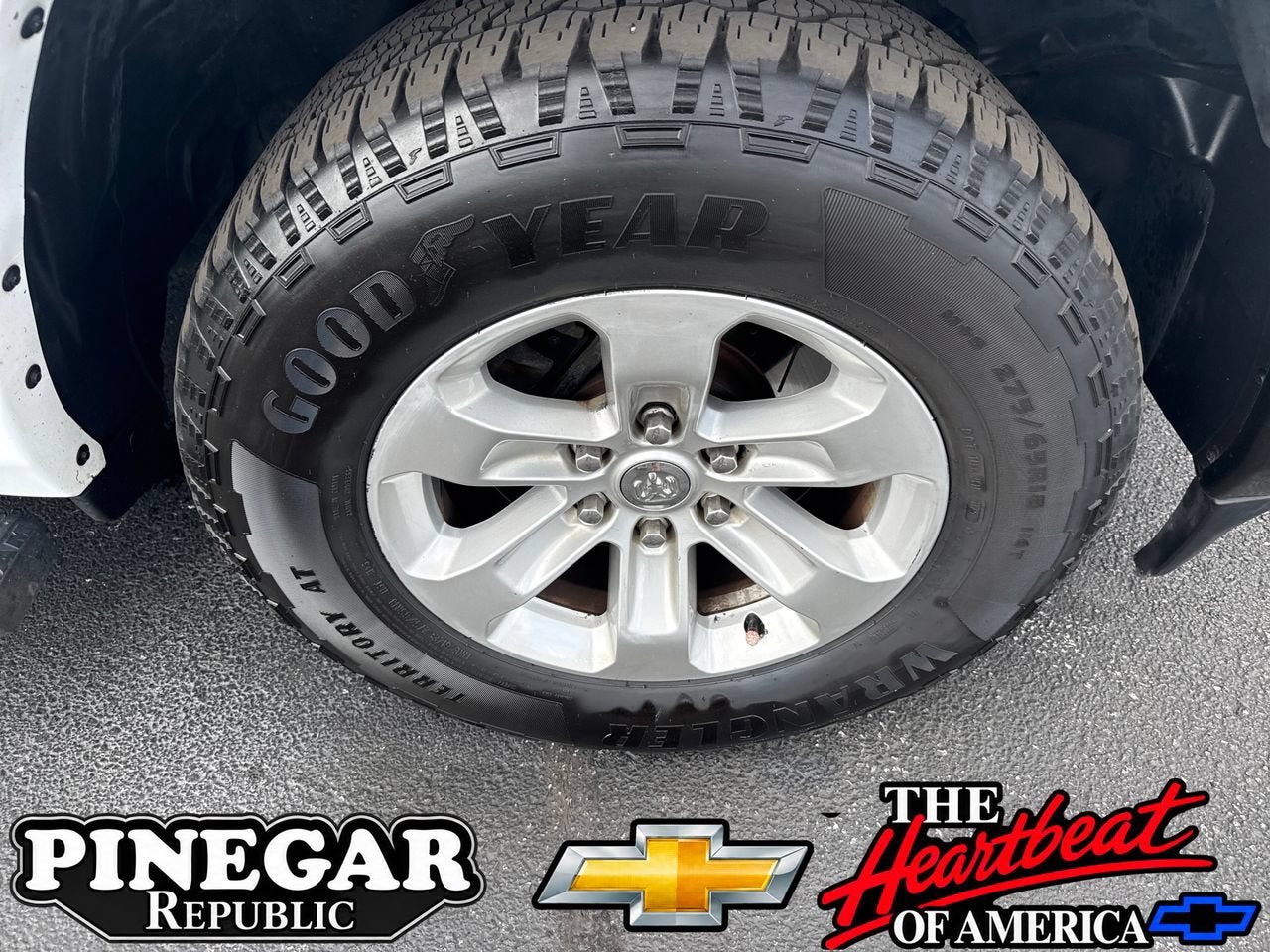 2020 RAM 1500 Laramie Quad Cab 4x4 6'4" Box