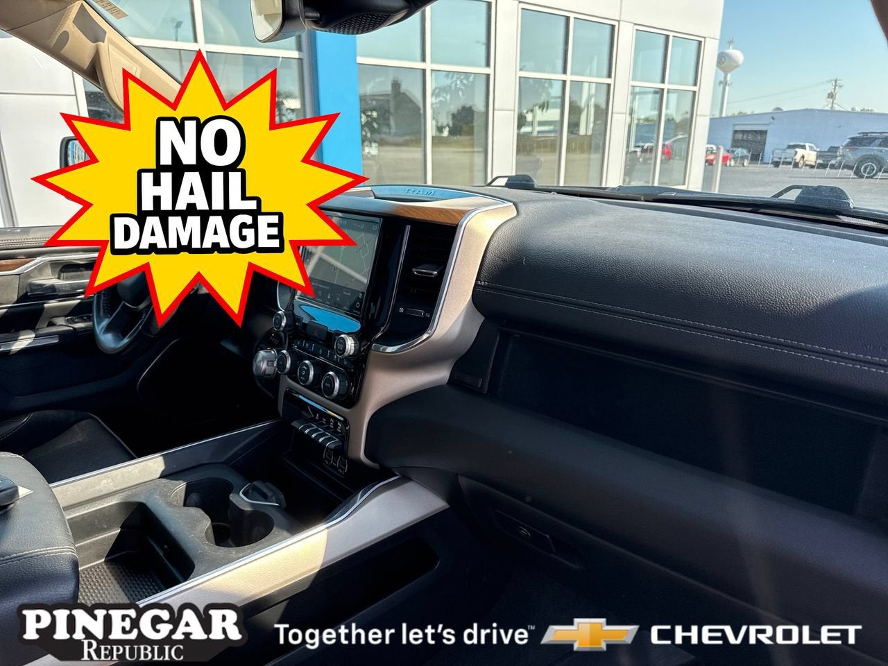 2021 RAM 1500 Laramie Crew Cab 4x4 5'7" Box