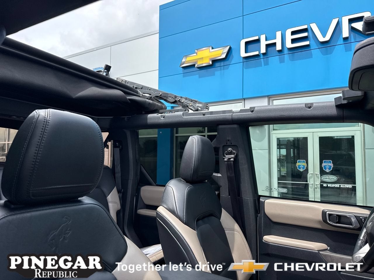 2023 Ford Bronco 4-Door Wildtrak - Photo 10