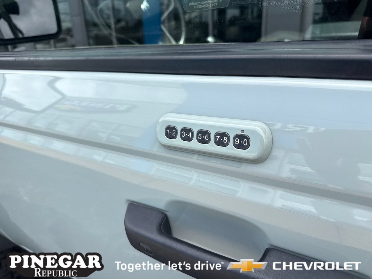 2023 Ford Bronco 4-Door Wildtrak - Photo 19