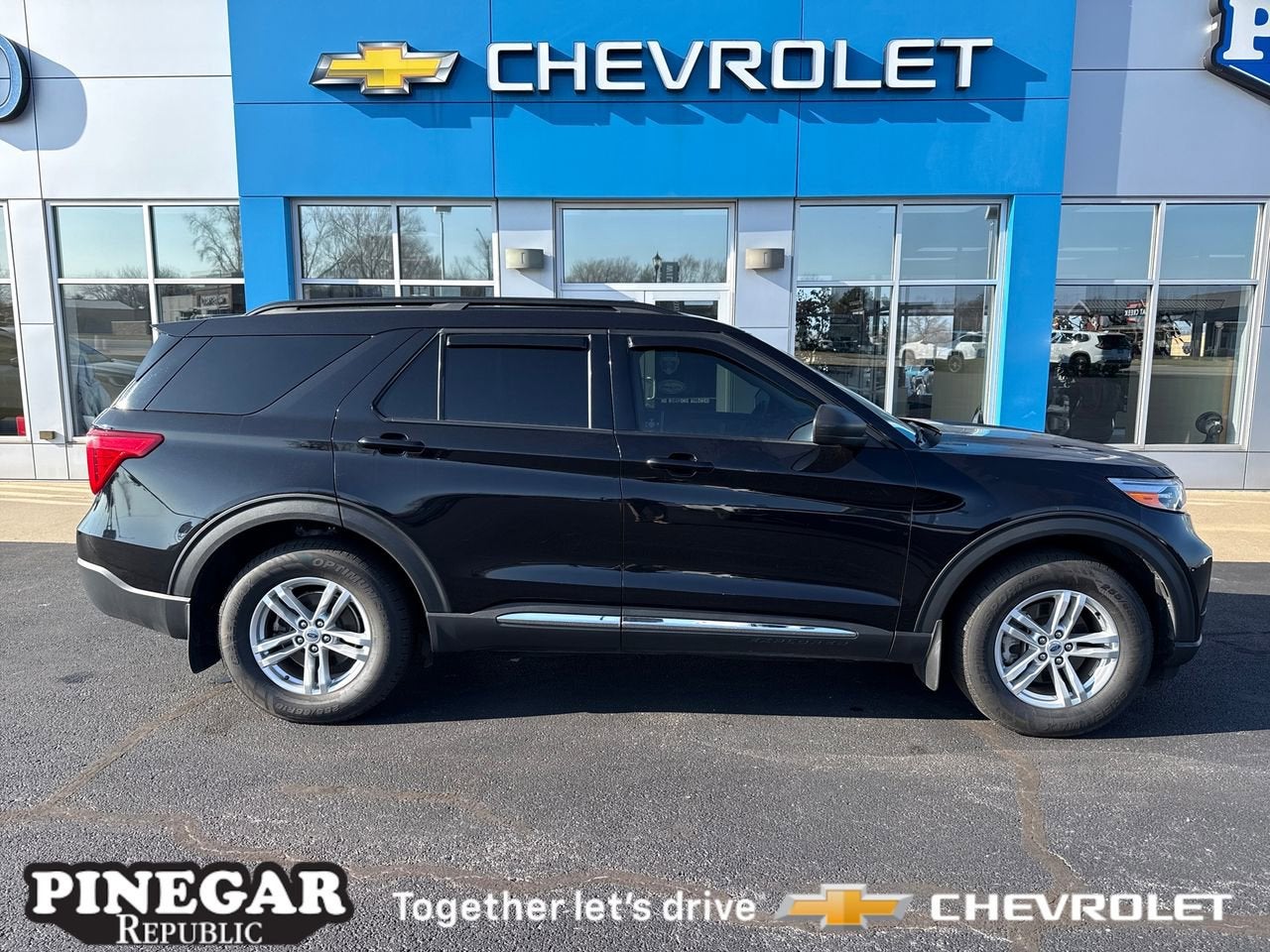 2023 Ford Explorer XLT