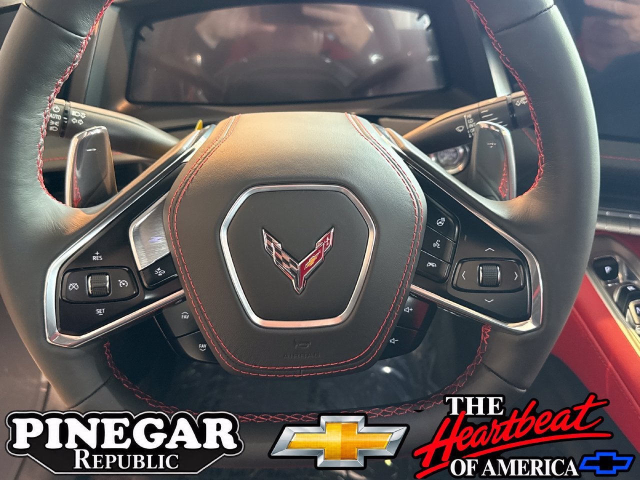 2027 Chevrolet Corvette 2LT - Photo 13