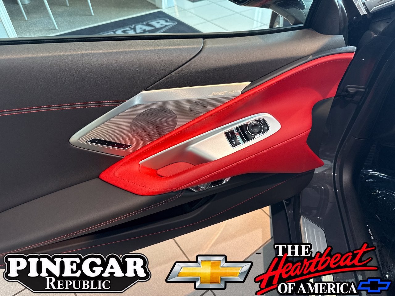 2027 Chevrolet Corvette 2LT - Photo 9