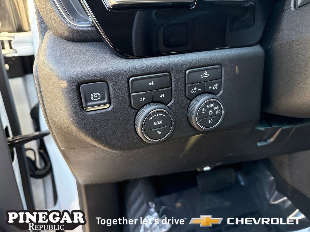 2026 Chevrolet Silverado 3500 HD Chassis Cab LT