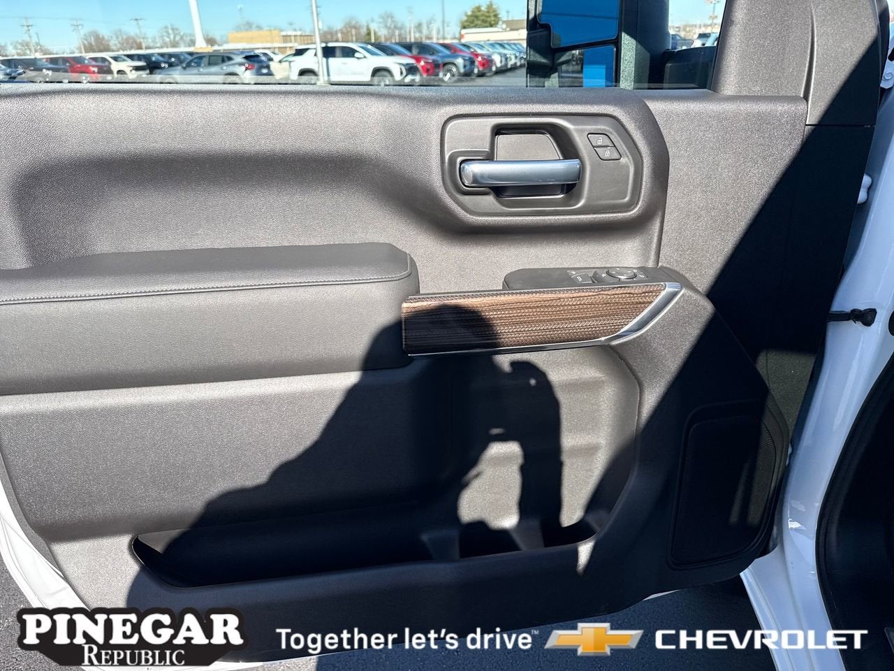 2026 Chevrolet Silverado 3500 HD LT DRW