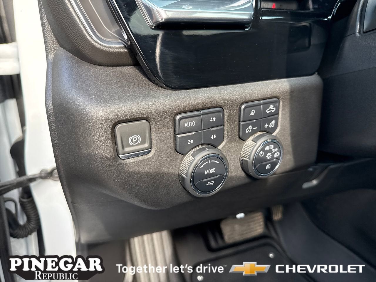 2025 Chevrolet Silverado 3500 HD LTZ