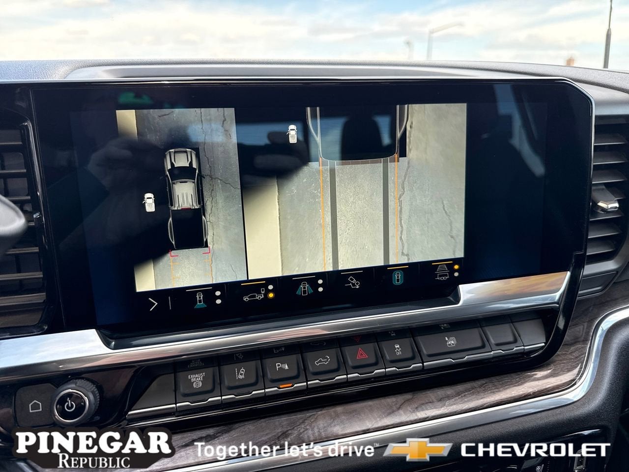 2025 Chevrolet Silverado 3500 HD LTZ