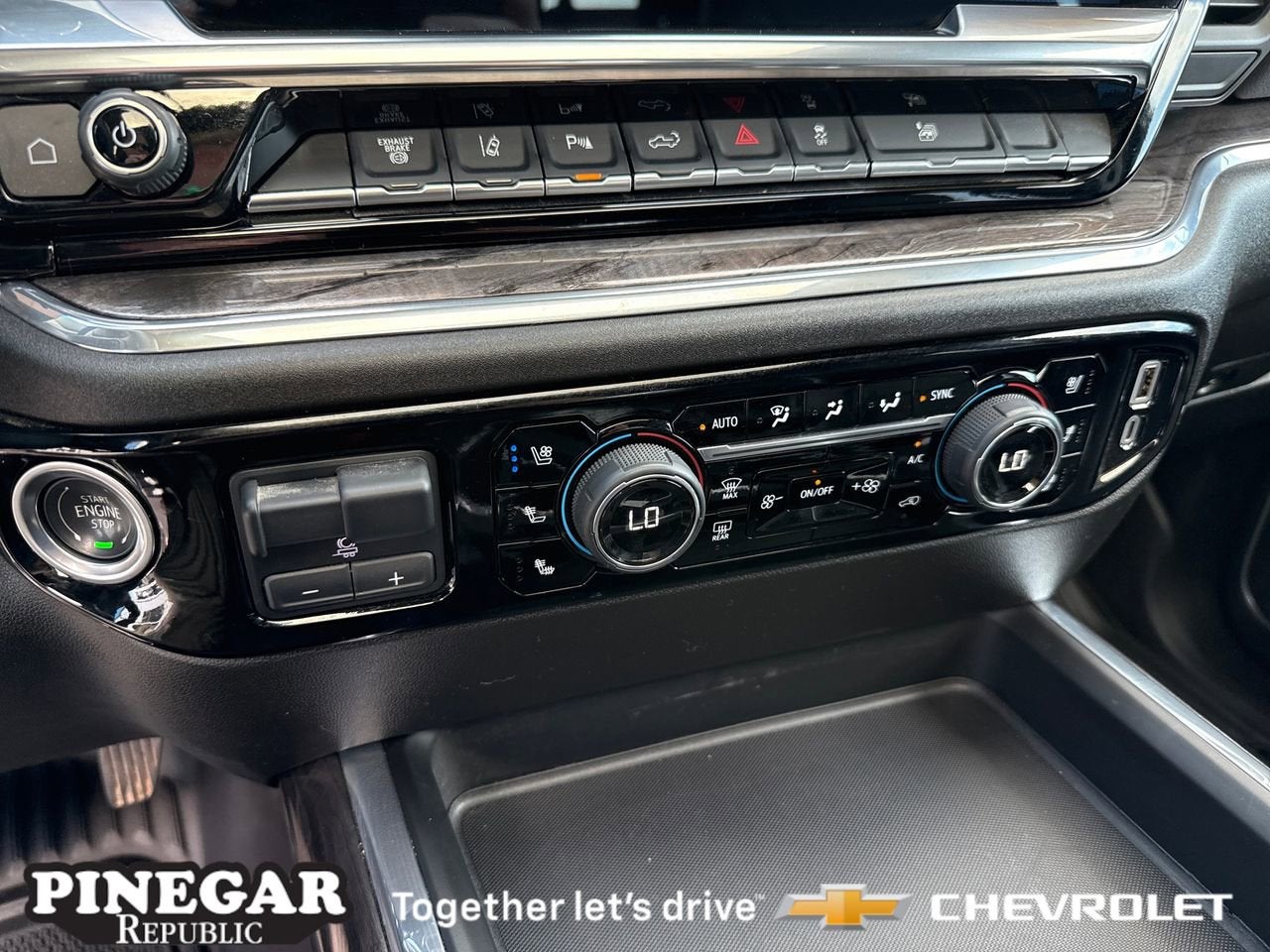 2025 Chevrolet Silverado 3500 HD LTZ