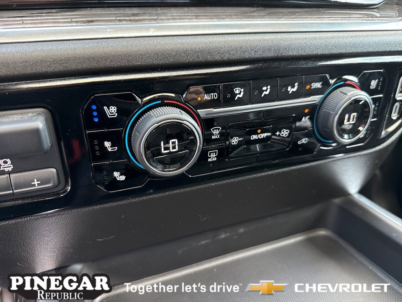 2025 Chevrolet Silverado 3500 HD LTZ