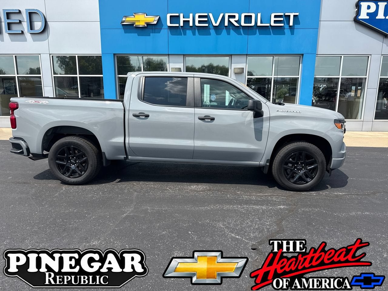 2024 Chevrolet Silverado 1500 Custom