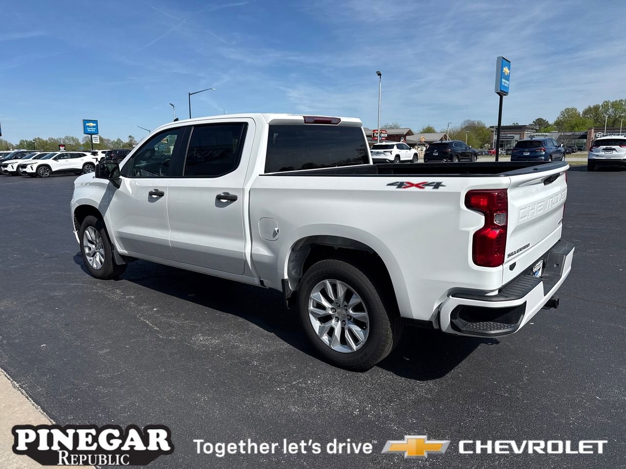 2022 Chevrolet Silverado 1500 Custom