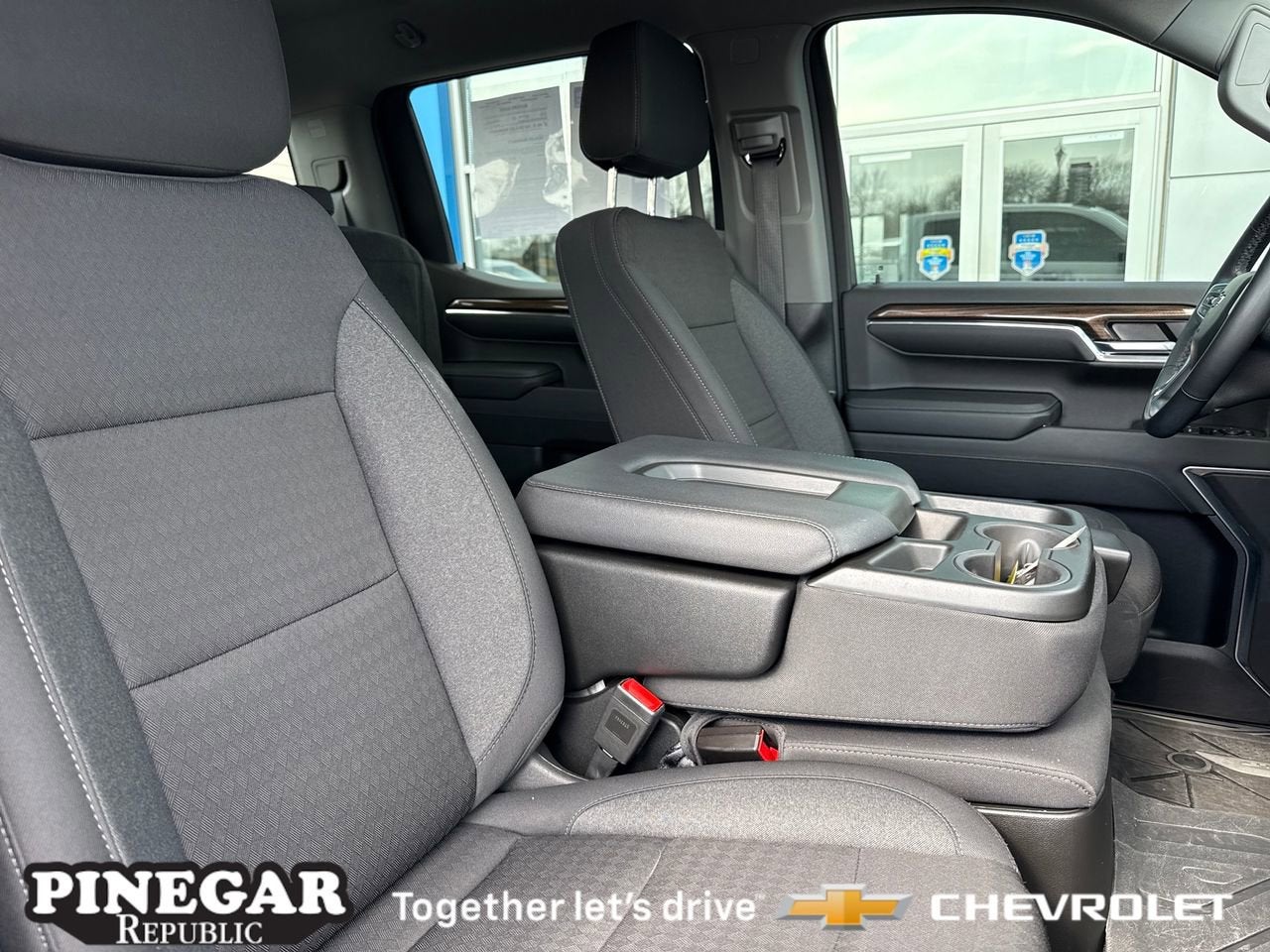 2024 Chevrolet Silverado 1500 RST