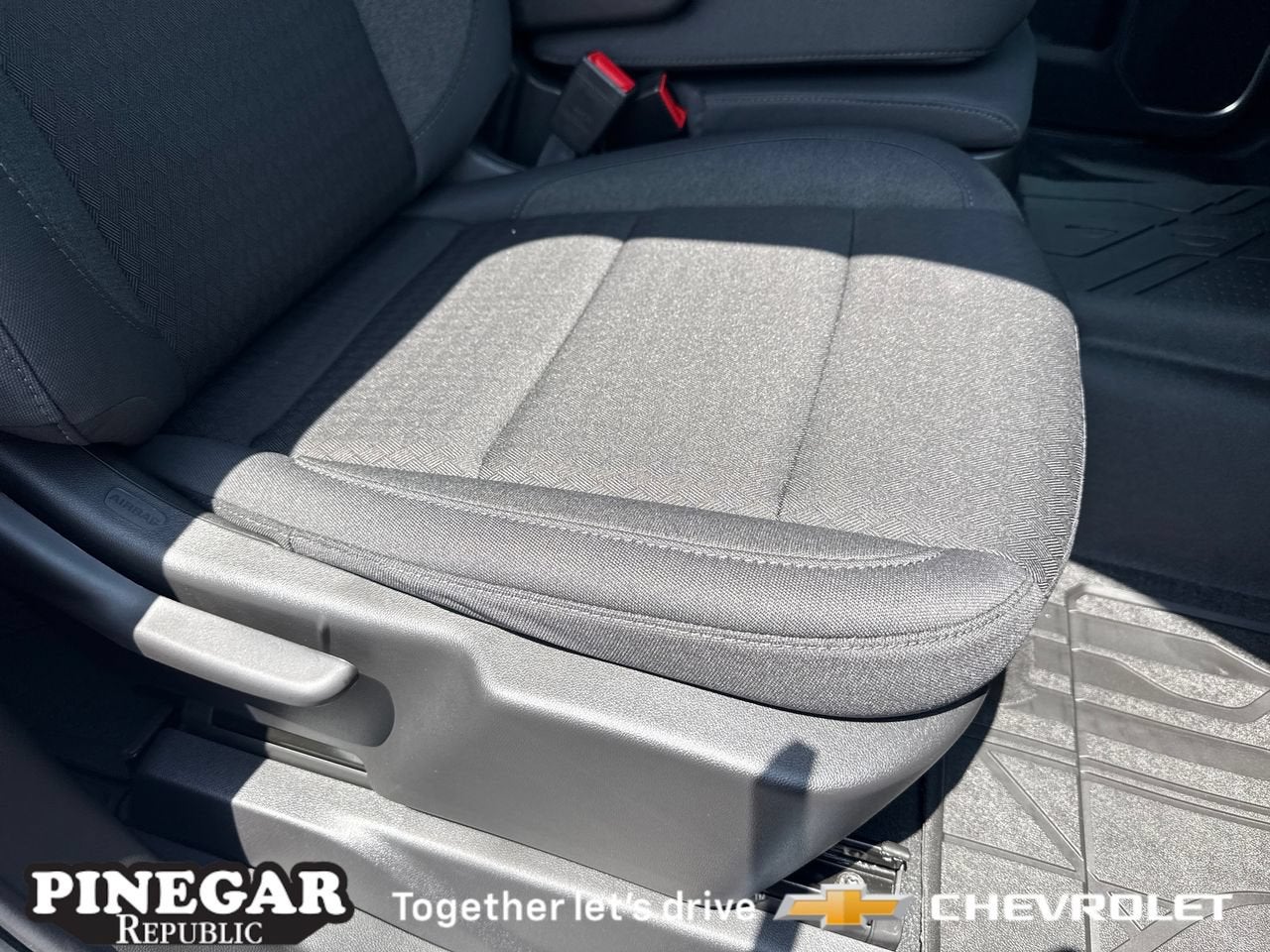 2026 Chevrolet Silverado 1500 RST - Photo 8