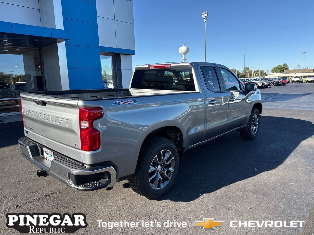 2026 Chevrolet Silverado 1500 LT (2FL)