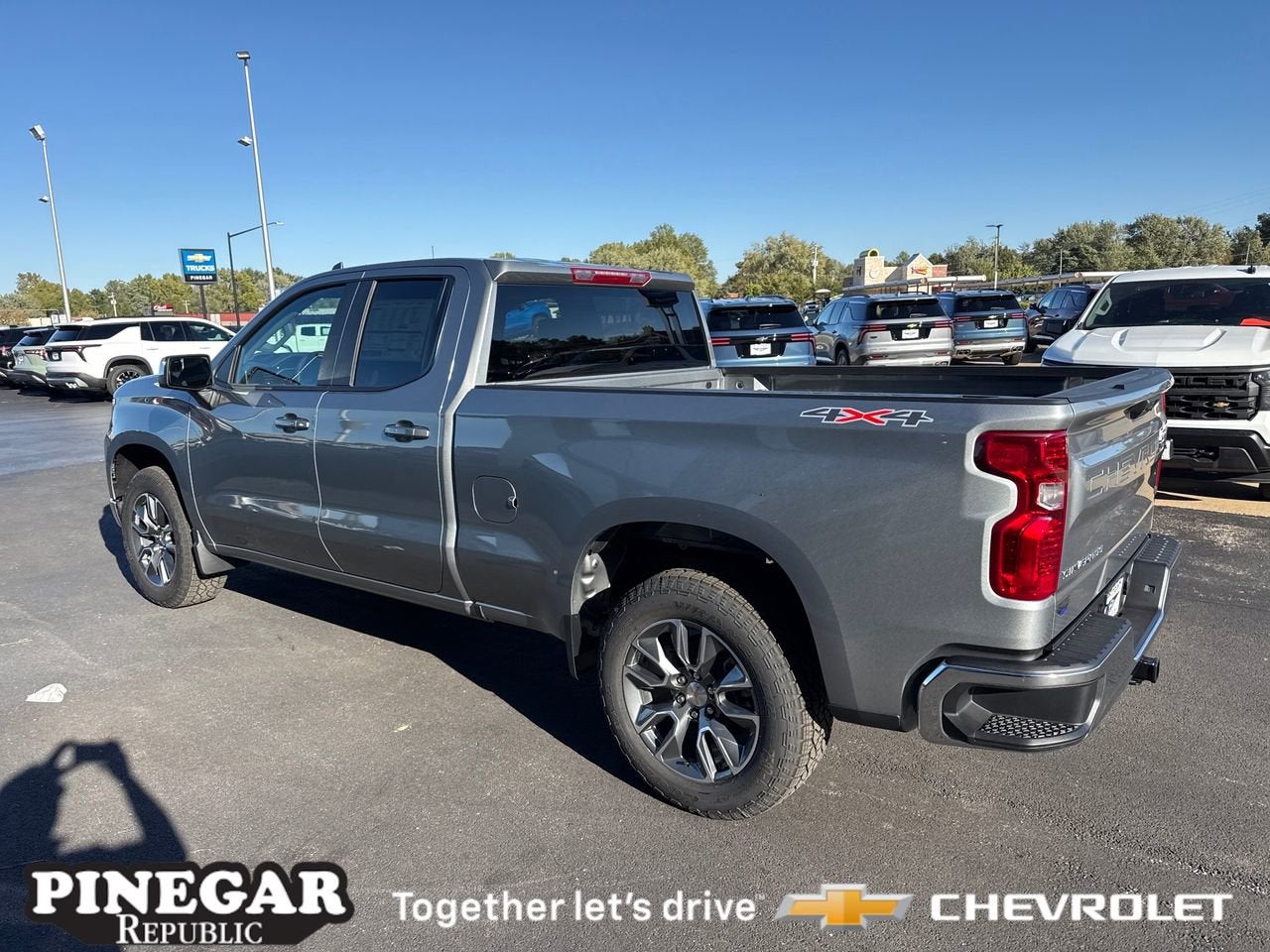 2026 Chevrolet Silverado 1500 LT (2FL)
