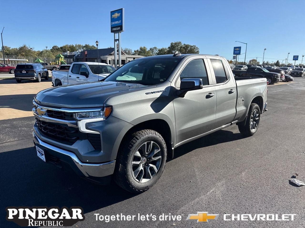 2026 Chevrolet Silverado 1500 LT (2FL)