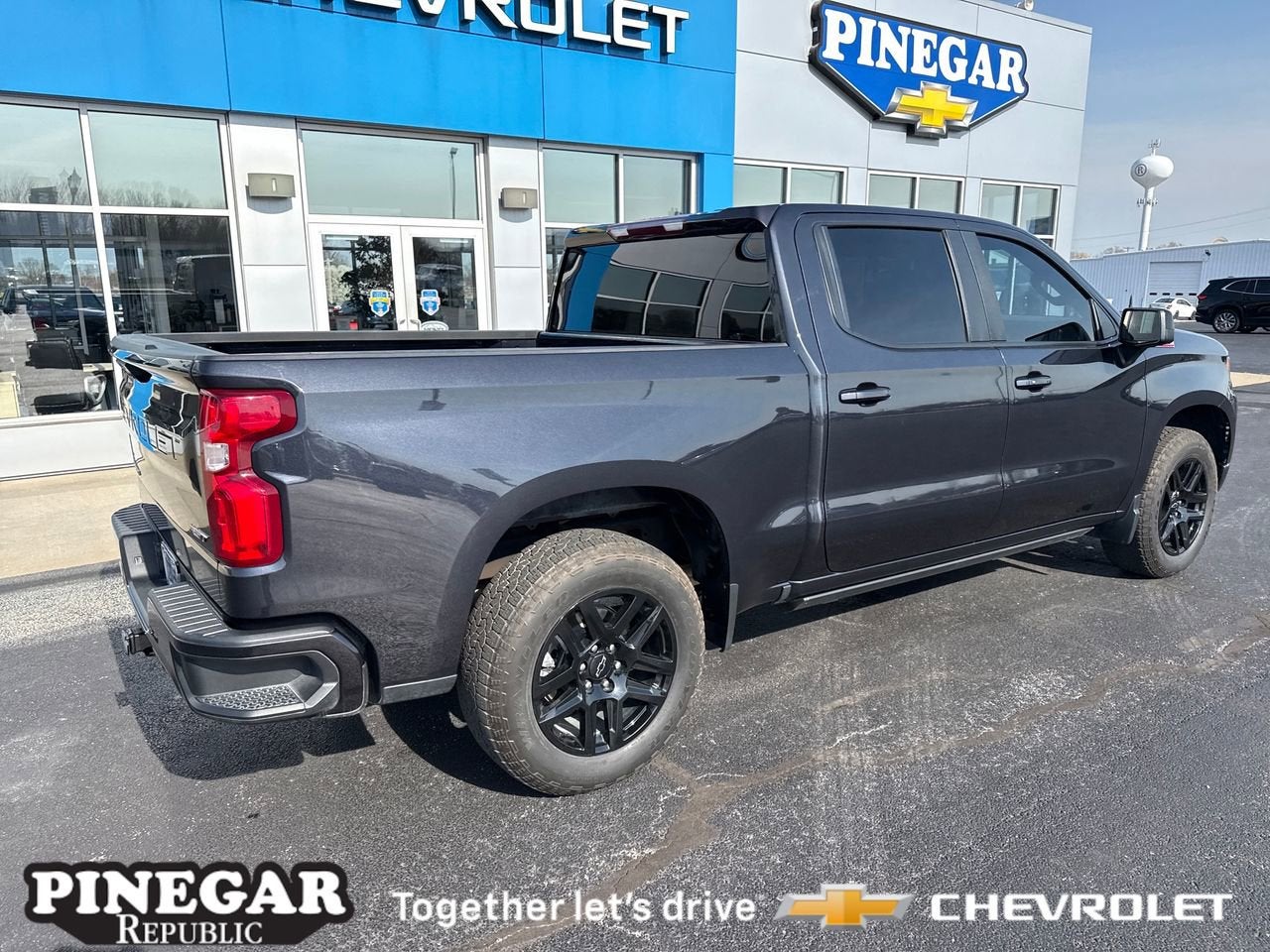 2023 Chevrolet Silverado 1500 RST