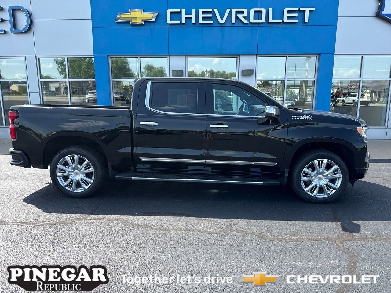 2022 Chevrolet Silverado 1500 High Country