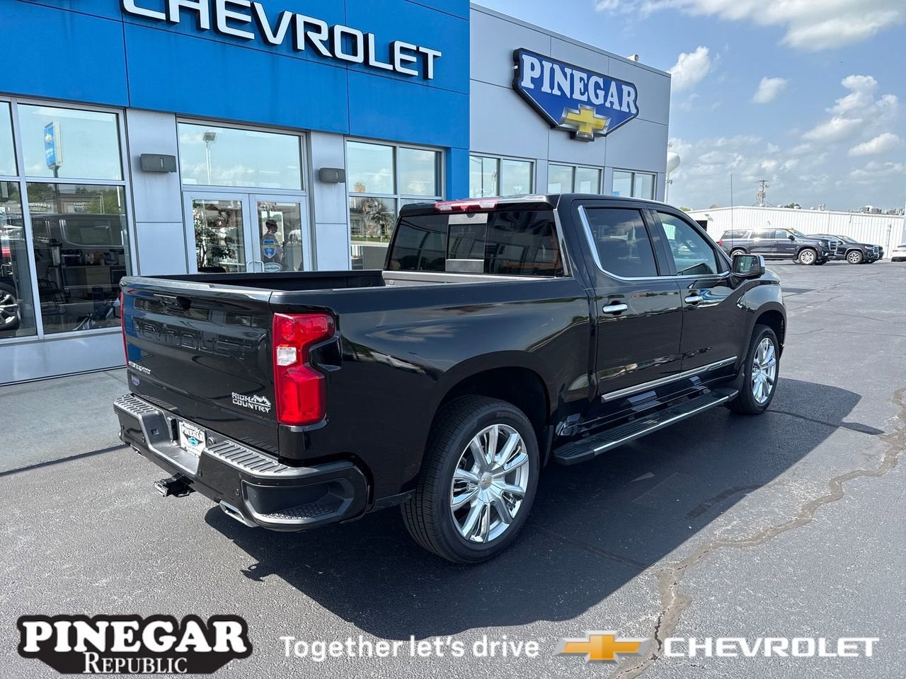 2022 Chevrolet Silverado 1500 High Country