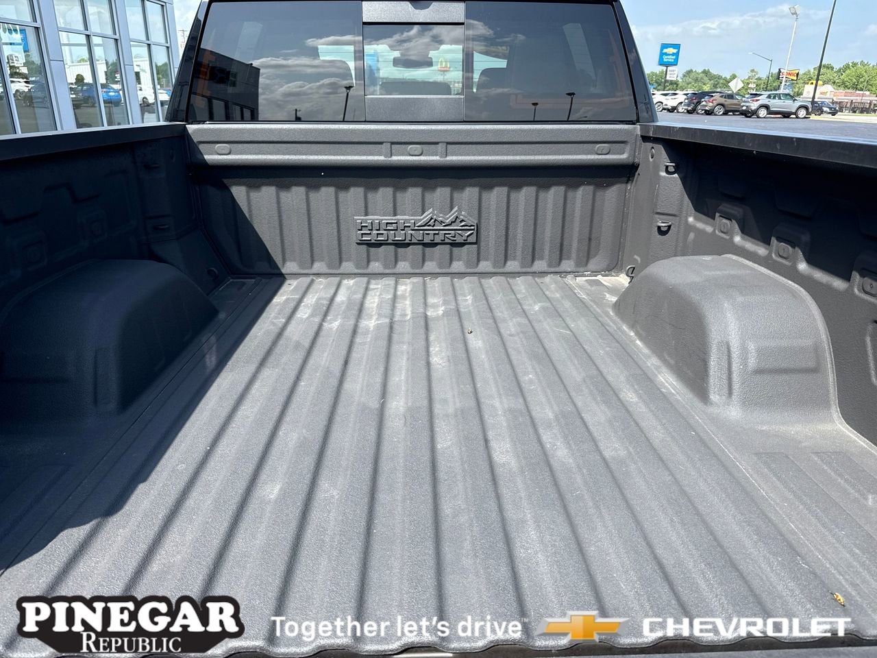 2022 Chevrolet Silverado 1500 High Country