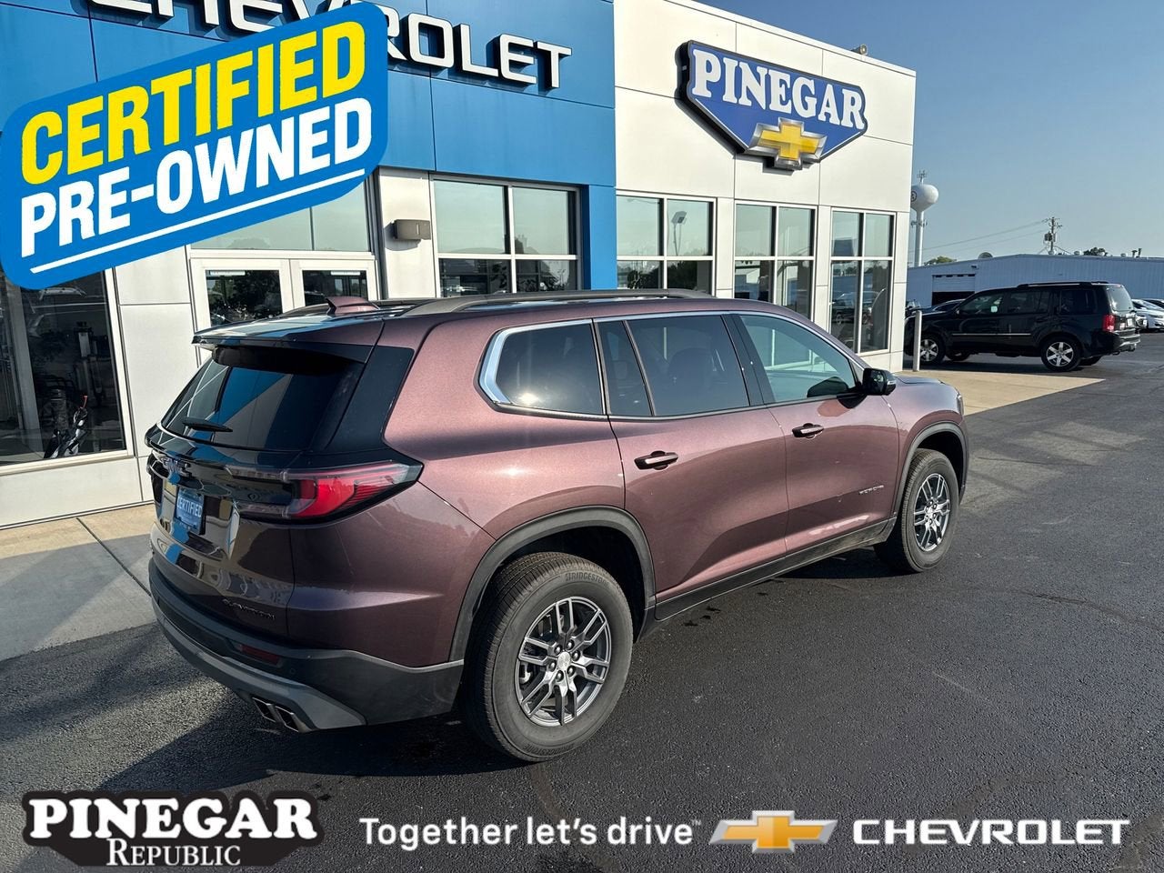 2025 GMC Acadia Elevation