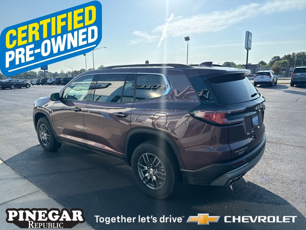 2025 GMC Acadia Elevation