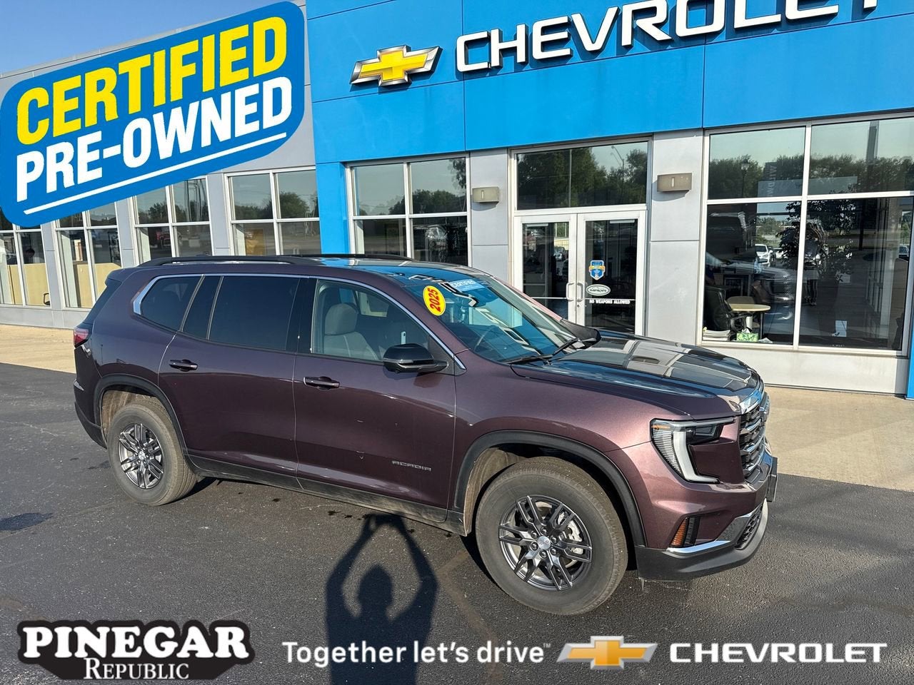 2025 GMC Acadia Elevation