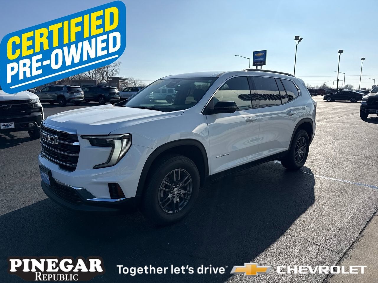 2025 GMC Acadia Elevation