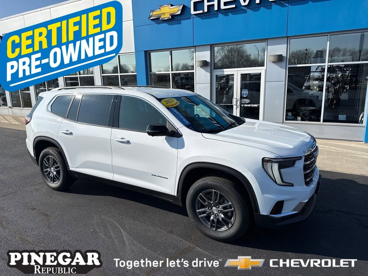 2025 GMC Acadia Elevation