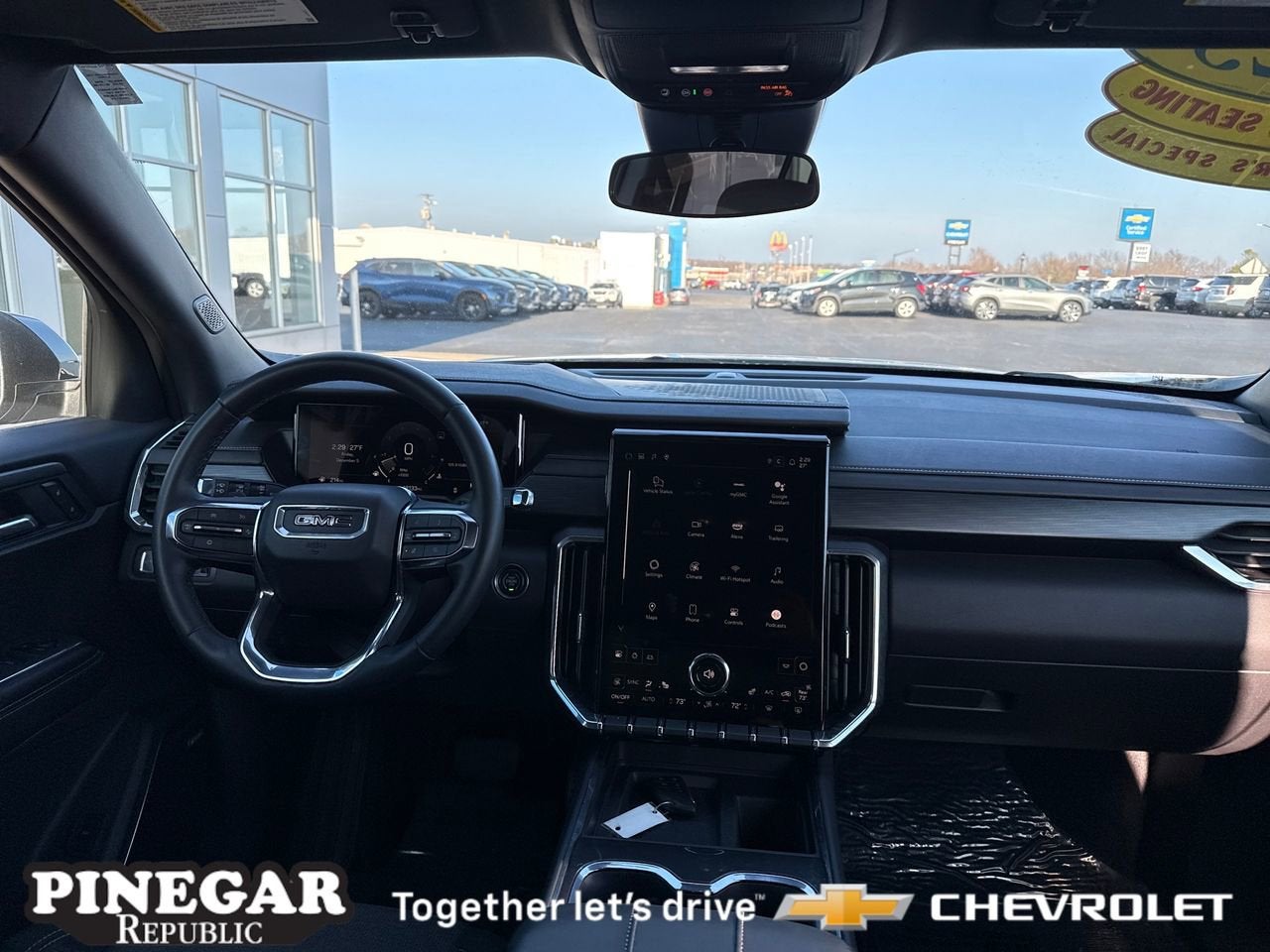 2025 GMC Acadia Elevation