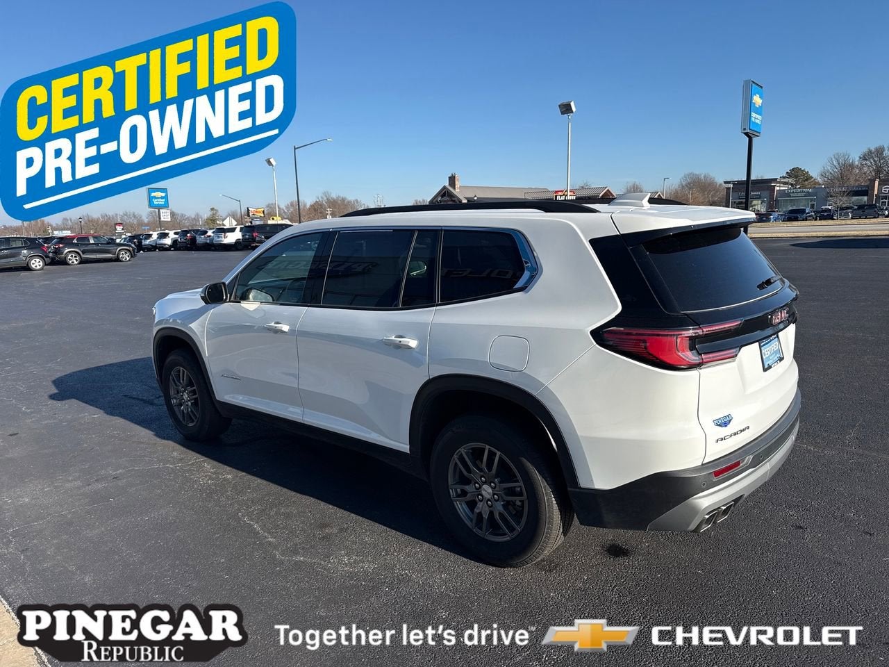 2025 GMC Acadia Elevation