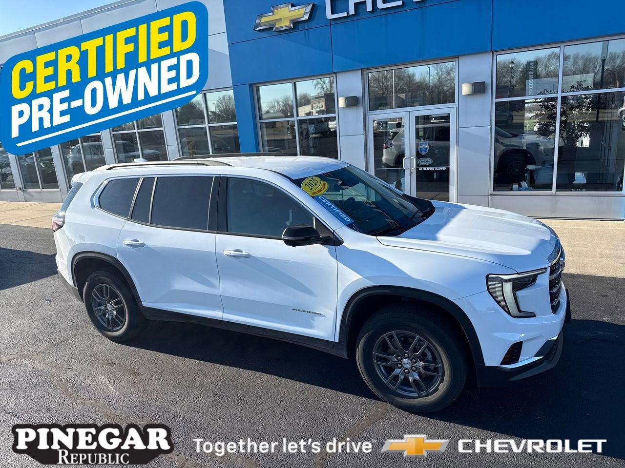 2025 GMC Acadia Elevation