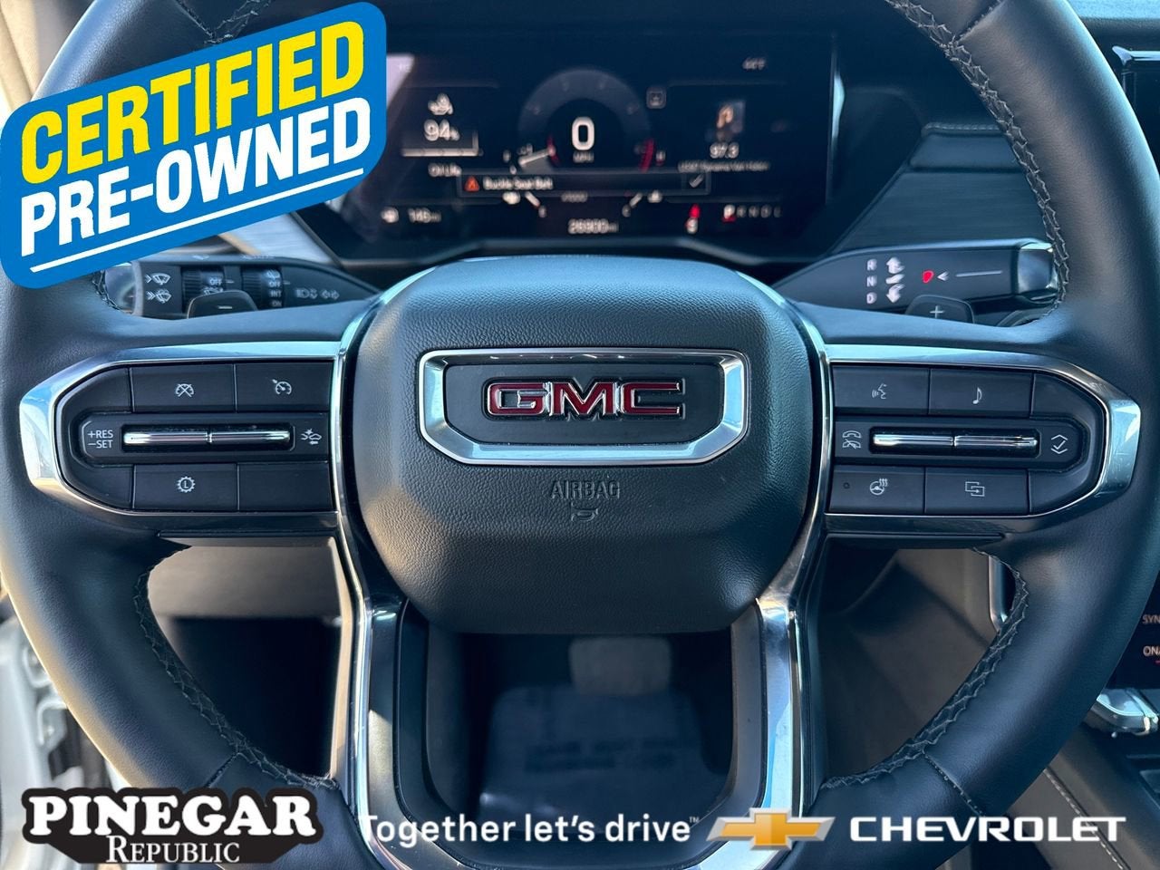 2025 GMC Acadia Elevation