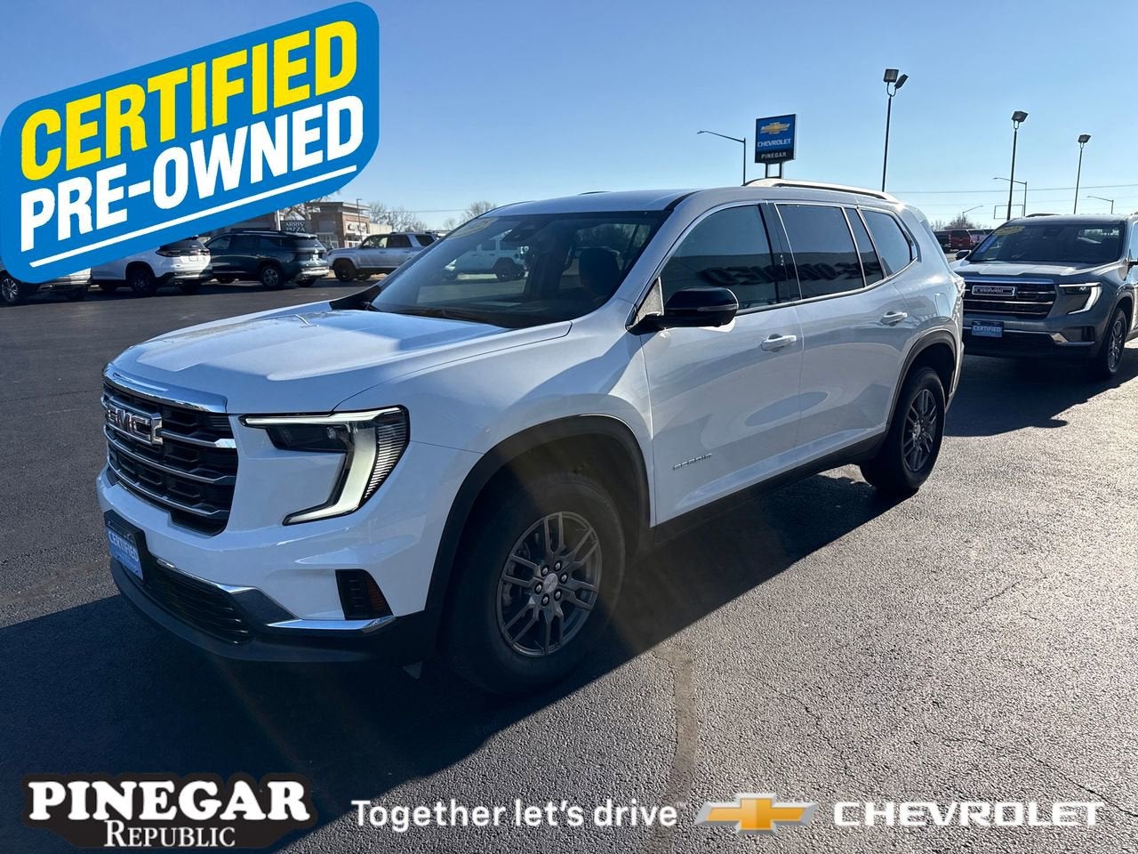 2025 GMC Acadia Elevation